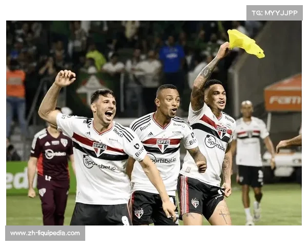 门兴大胜圣保利，战术调整与球员发挥成比赛转折点