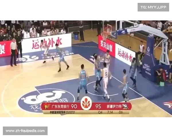 江苏女排滕蔓绮“神龙摆尾”得分，创意动作引爆全场